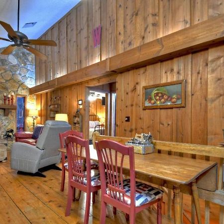 American Dream Americana Decor Close To Downtown Blue Ridge Luaran gambar