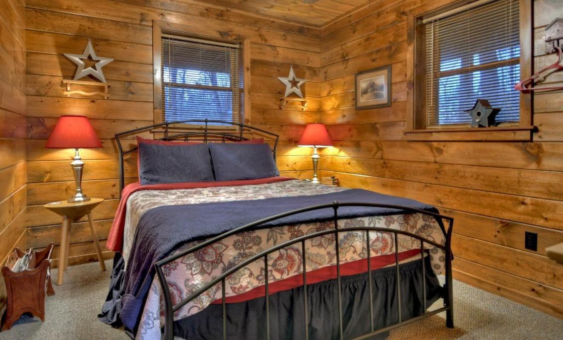 American Dream Americana Decor Close To Downtown Blue Ridge Luaran gambar