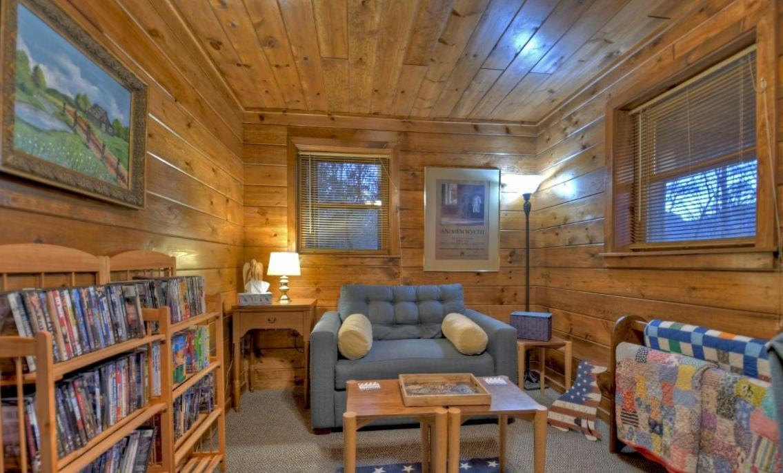 American Dream Americana Decor Close To Downtown Blue Ridge Luaran gambar