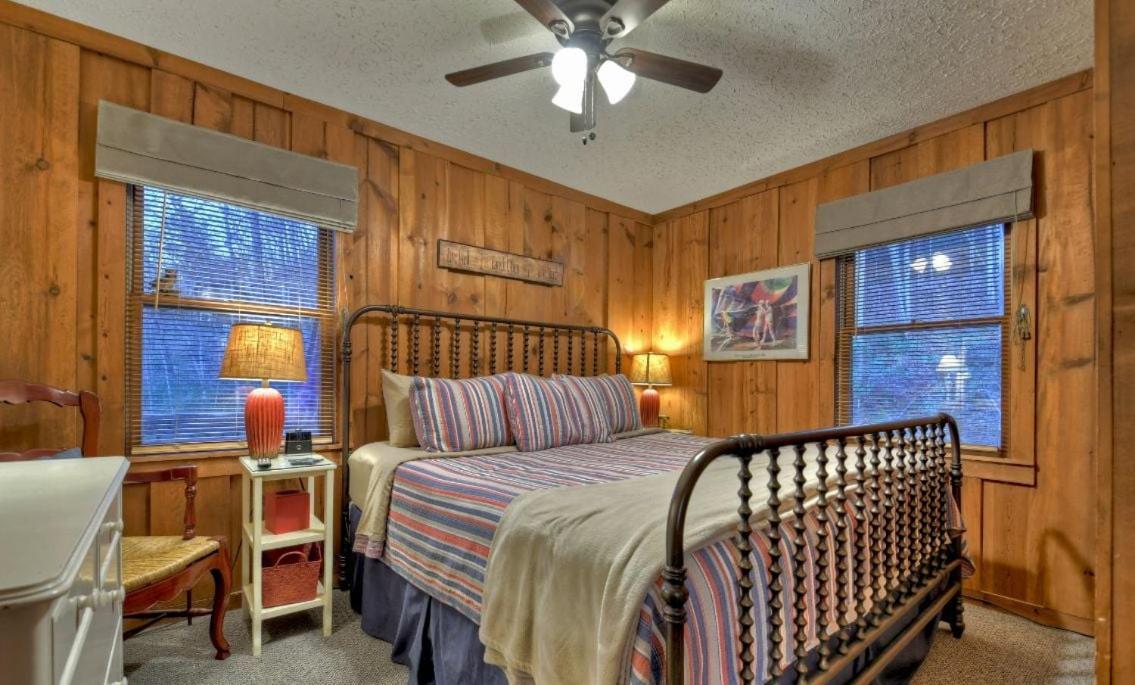 American Dream Americana Decor Close To Downtown Blue Ridge Luaran gambar