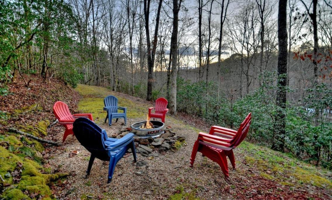 American Dream Americana Decor Close To Downtown Blue Ridge Luaran gambar
